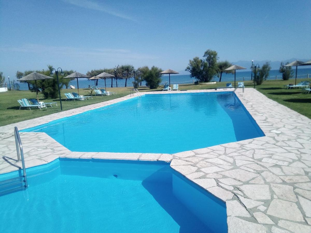 S&c Kosmos Aparthotel 3*